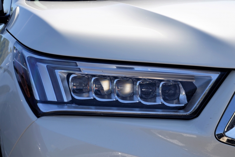 concession-moto-LE VAL-min_acura-headlamp-2834131